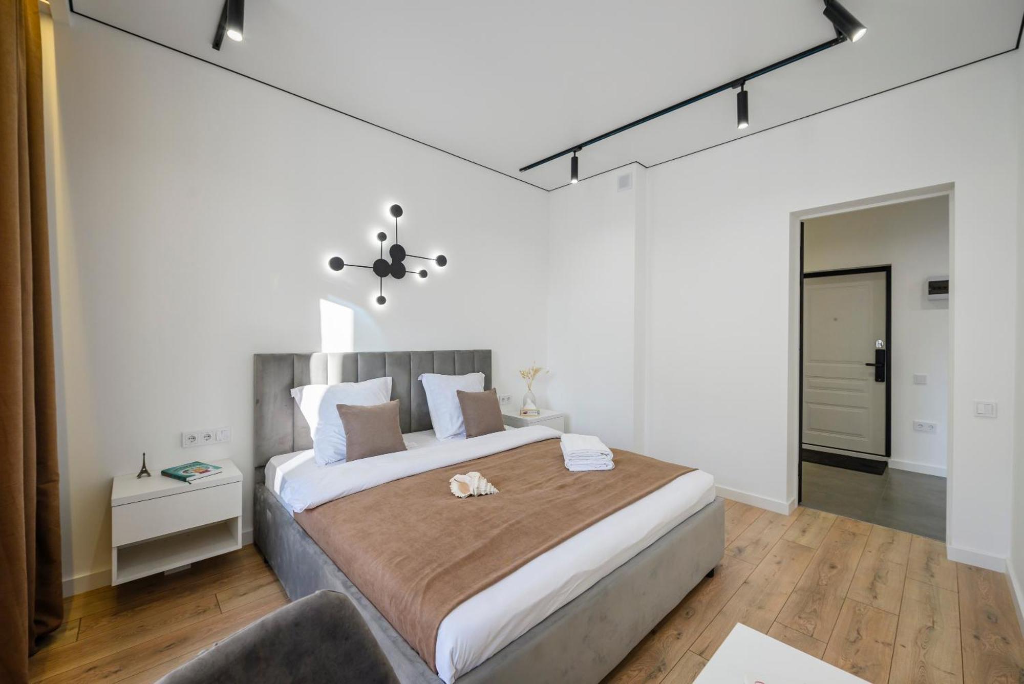 5 New Business-Class Apartments R-House Near Mega 阿拉木图 外观 照片